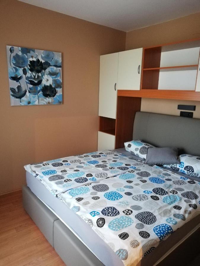 Apartmani Danijela Tomicic Lopar Exteriör bild