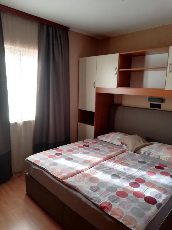 Apartmani Danijela Tomicic Lopar Exteriör bild