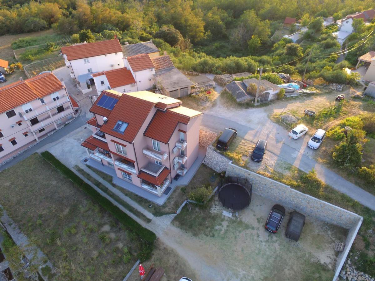 Apartmani Danijela Tomicic Lopar Exteriör bild