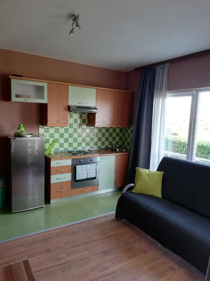 Apartmani Danijela Tomicic Lopar Exteriör bild